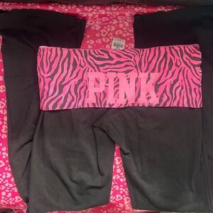 SOLD—VS Pink Fold Over Leggings